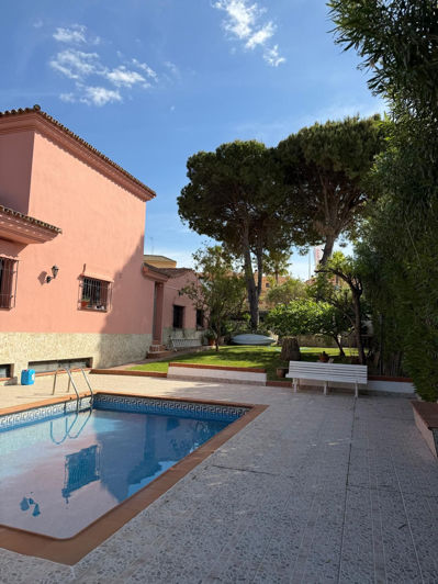 Image No.2-4 Bed Villa for sale