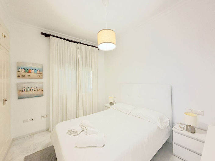 Image No.20-3 Bed Apartment for sale