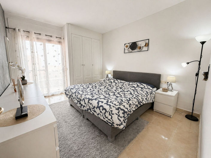 Image No.9-3 Bed Apartment for sale