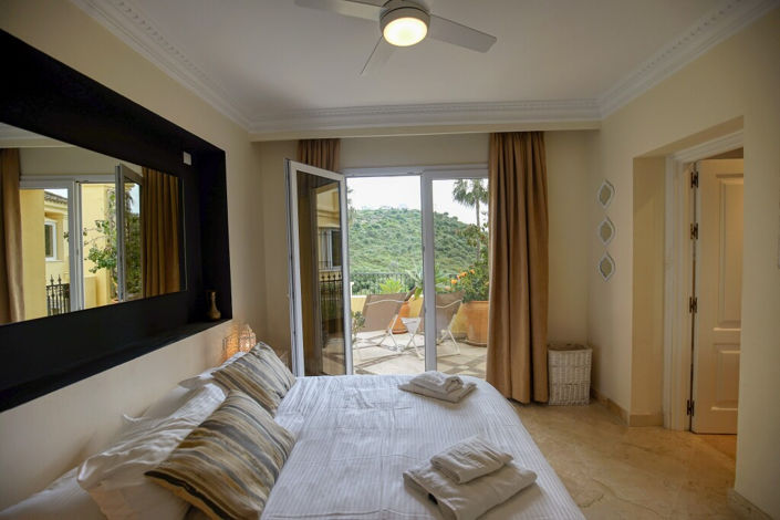 Image No.17-3 Bed Apartment for sale