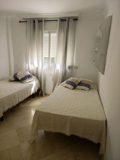 Image No.7-2 Bed Townhouse for sale