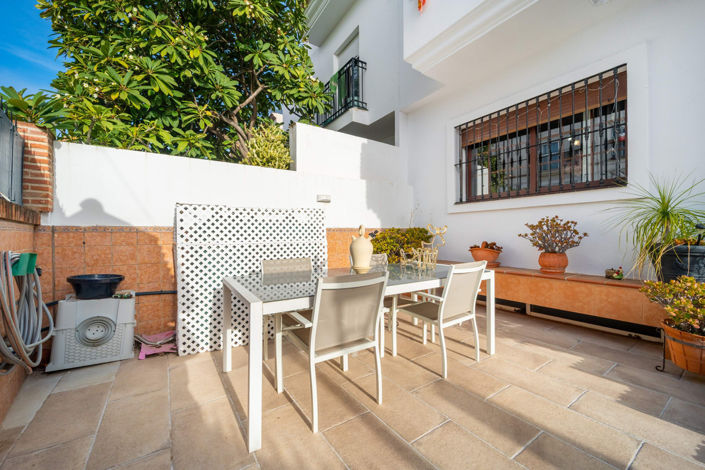 Image No.2-3 Bed Townhouse for sale