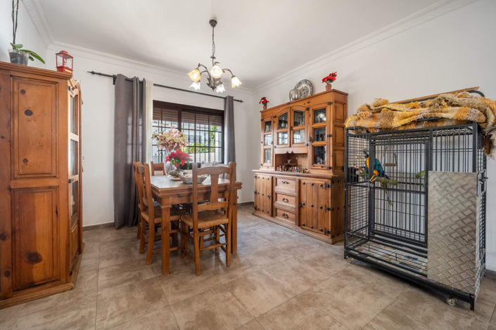 Image No.6-3 Bed Townhouse for sale