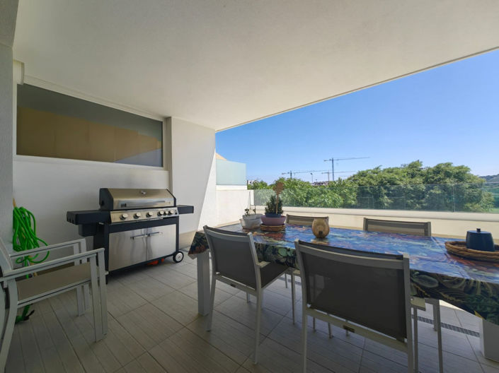 Image No.8-3 Bed Apartment for sale