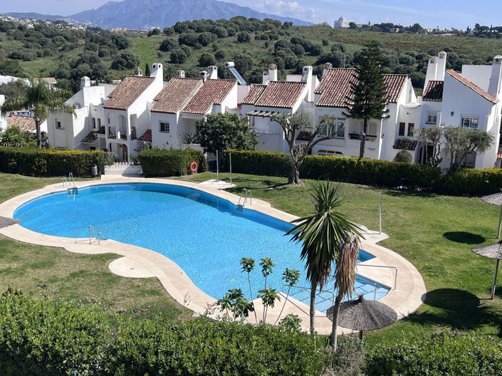 Image No.2-Maison de ville de 3 chambres à vendre à Estepona