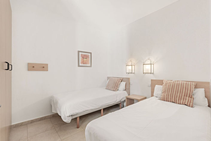 Image No.9-2 Bed Apartment for sale