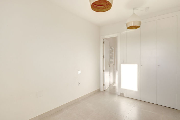 Image No.14-3 Bed Apartment for sale