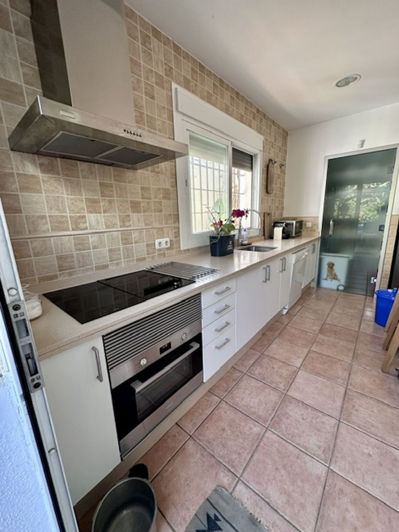 Image No.14-3 Bed Townhouse for sale