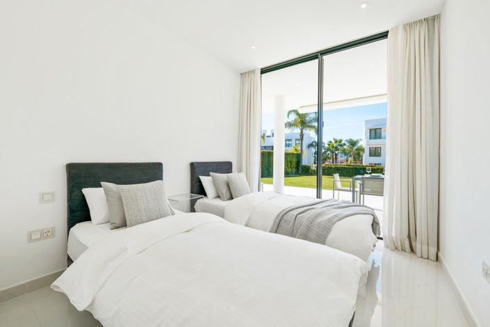 Image No.8-3 Bed Apartment for sale