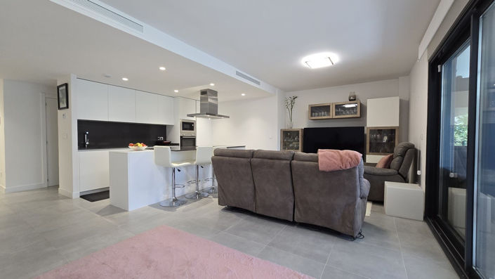 Image No.11-3 Bed Apartment for sale