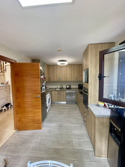 Image No.5-3 Bed Townhouse for sale