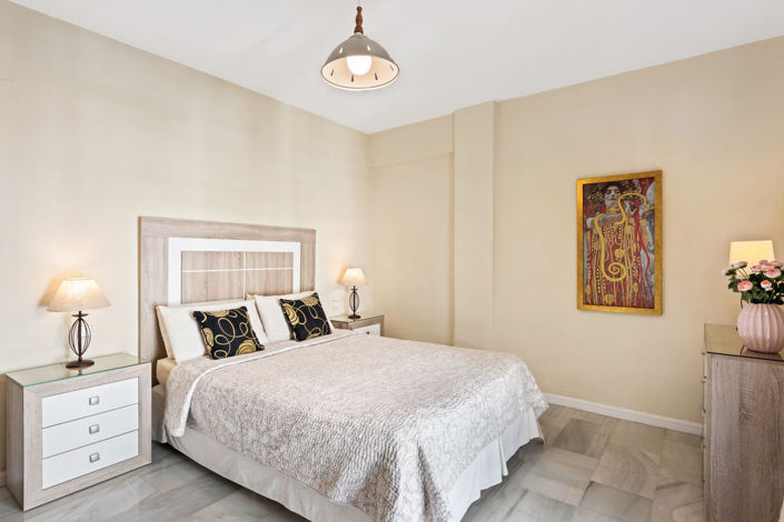 Image No.10-2 Bed Apartment for sale