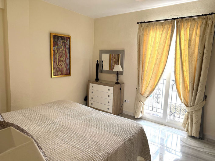 Image No.12-2 Bed Apartment for sale