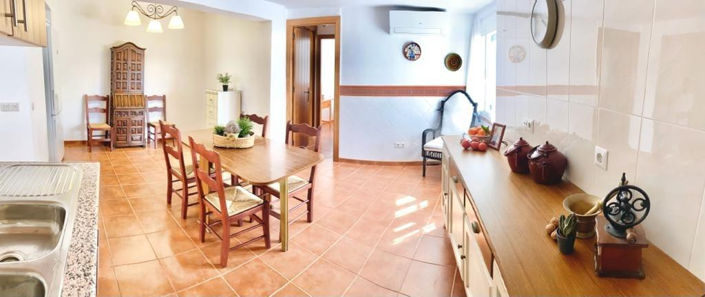 Image No.8-4 Bed Townhouse for sale
