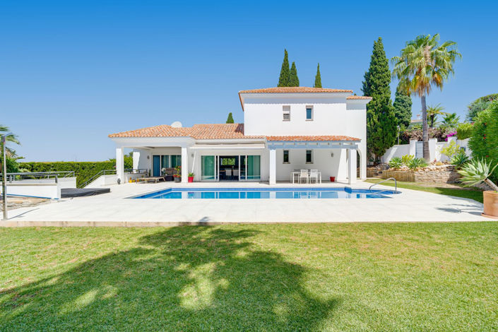 Image No.2-Villa de 4 chambres à vendre à El Rosario