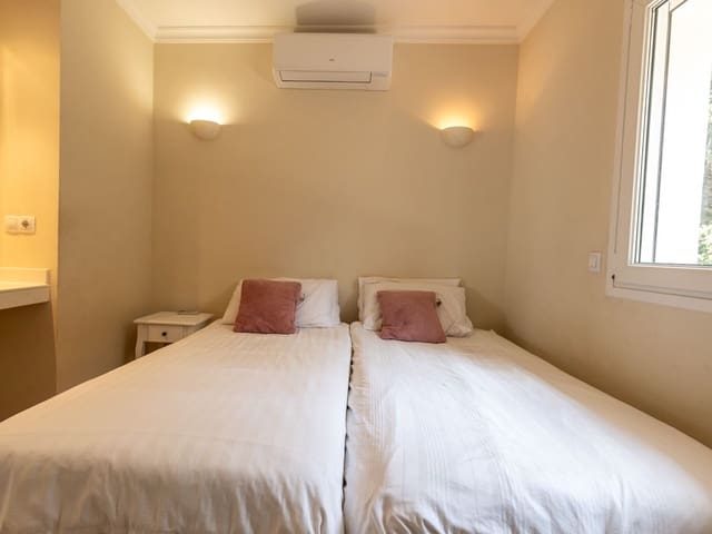 Image No.19-6 Bed Villa for sale