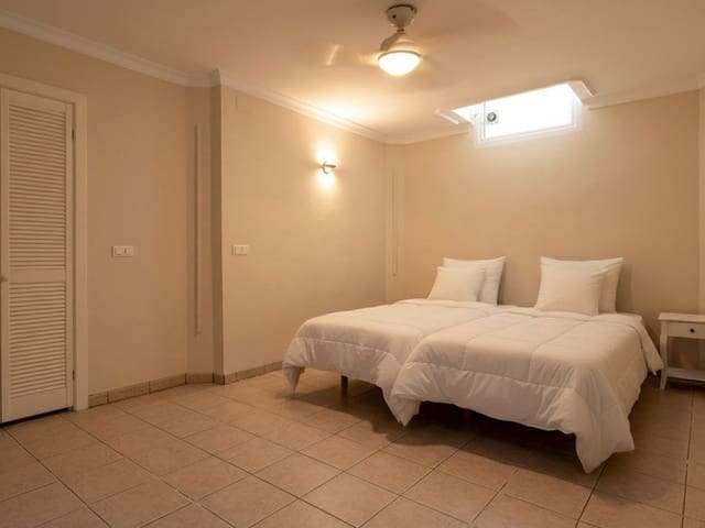 Image No.20-6 Bed Villa for sale