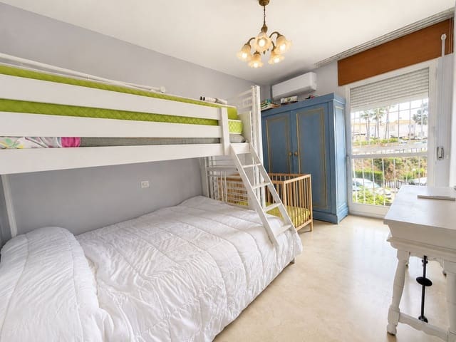 Image No.11-4 Bed Townhouse for sale
