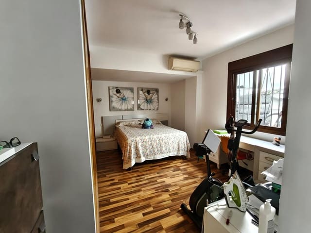 Image No.9-4 Bed Apartment for sale