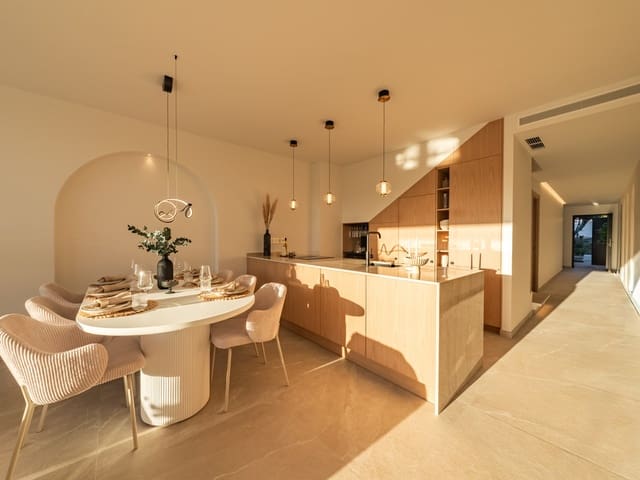 Image No.8-4 Bed Townhouse for sale