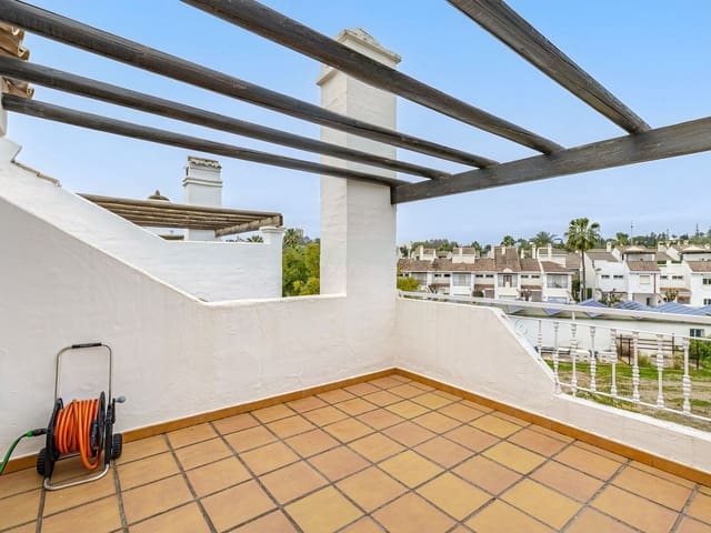 Image No.3-3 Bed Townhouse for sale
