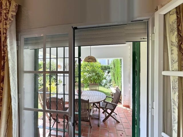 Image No.7-5 Bed Townhouse for sale