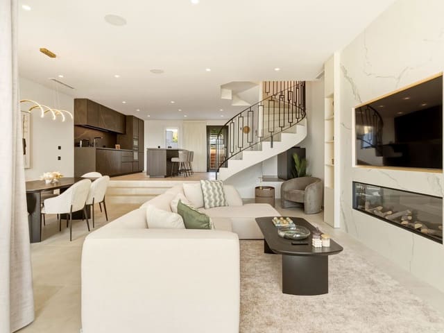 Image No.7-3 Bed Townhouse for sale
