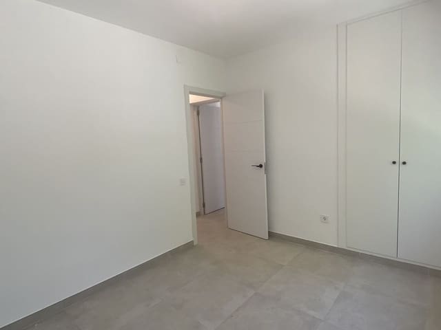 Image No.11-2 Bed Townhouse for sale