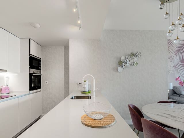 Image No.12-3 Bed Apartment for sale