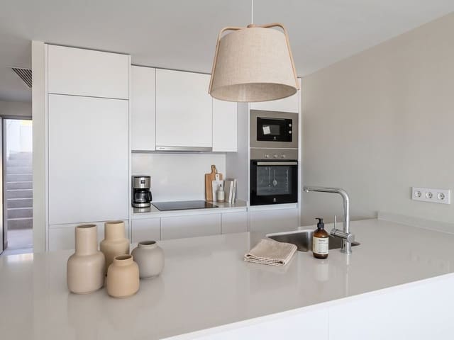 Image No.8-2 Bed Apartment for sale