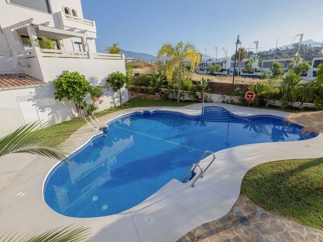 Image No.3-Maison de ville de 3 chambres à vendre à Estepona