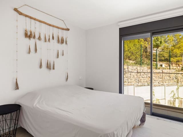 Image No.11-2 Bed Apartment for sale