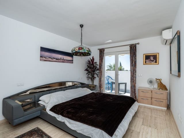 Image No.18-3 Bed Villa for sale