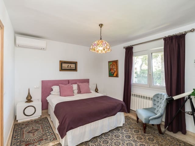 Image No.20-3 Bed Villa for sale