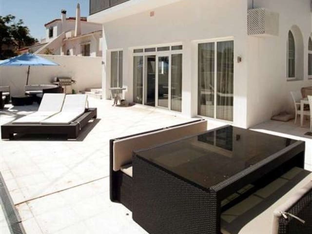 Image No.2-Villa de 4 chambres à vendre à Nueva Andalucia