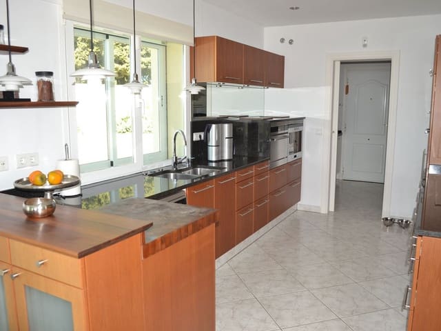 Image No.10-3 Bed Villa for sale
