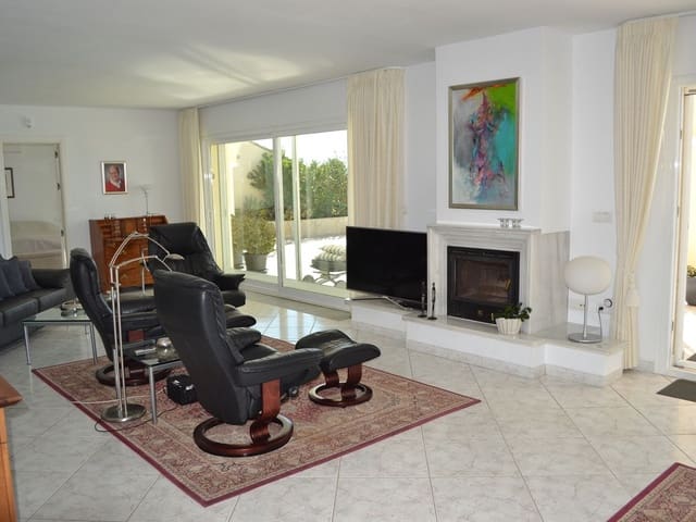 Image No.8-3 Bed Villa for sale