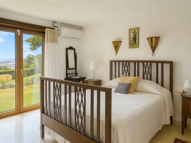 Image No.6-5 Bed Villa for sale