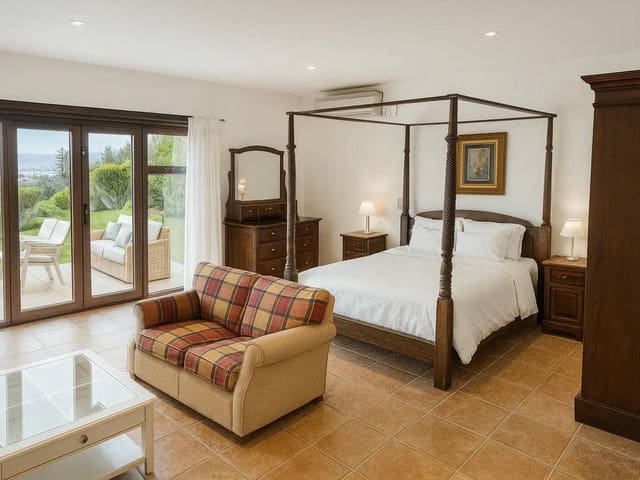 Image No.7-5 Bed Villa for sale