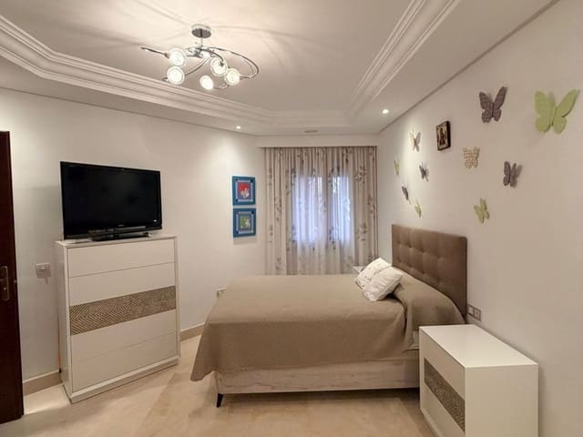 Image No.13-3 Bed Apartment for sale