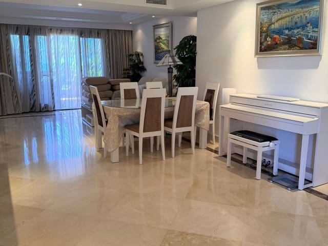 Image No.8-3 Bed Apartment for sale