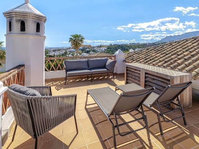 Image No.4-Villa de 4 chambres à vendre à Estepona