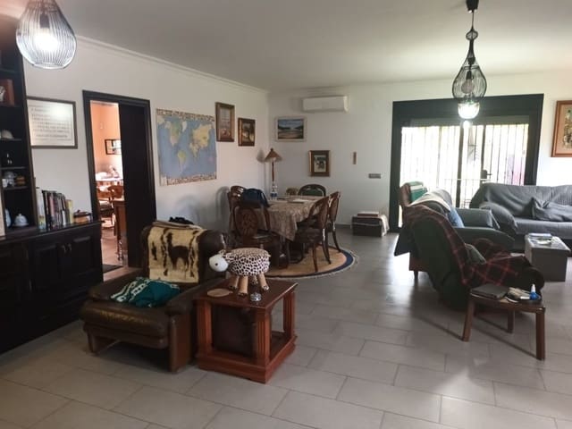 Image No.5-4 Bed Villa for sale
