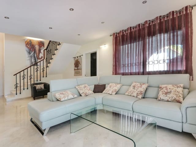 Image No.9-5 Bed Villa for sale
