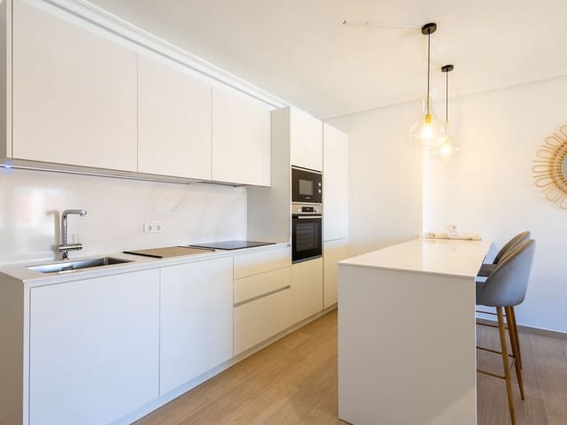 Image No.10-3 Bed Apartment for sale
