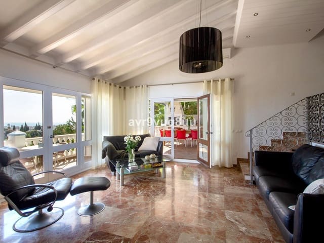 Image No.12-7 Bed Villa for sale