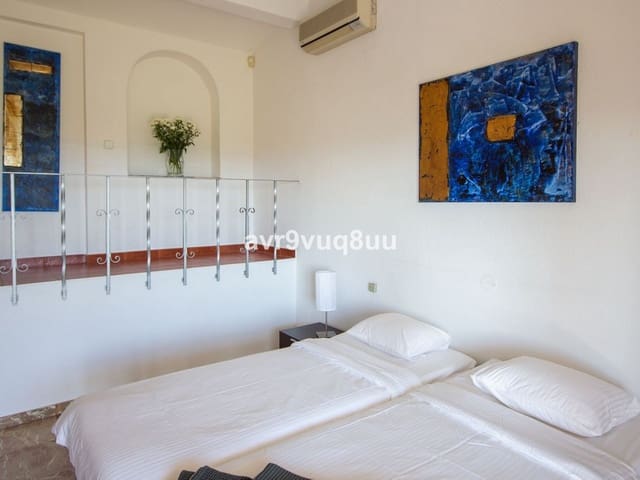 Image No.26-7 Bed Villa for sale