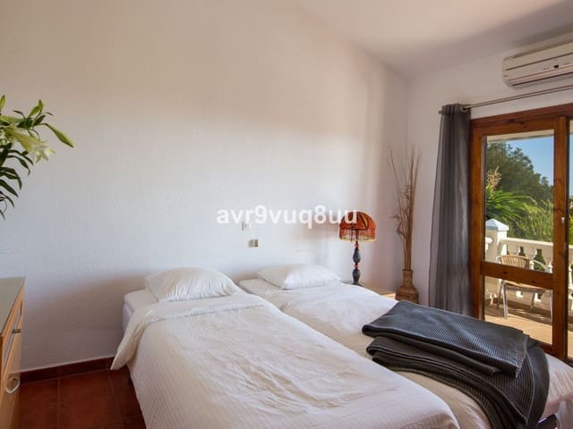 Image No.27-7 Bed Villa for sale