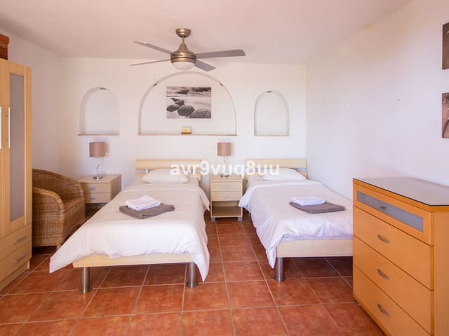 Image No.38-7 Bed Villa for sale