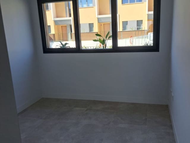 Image No.18-3 Bed Townhouse for sale